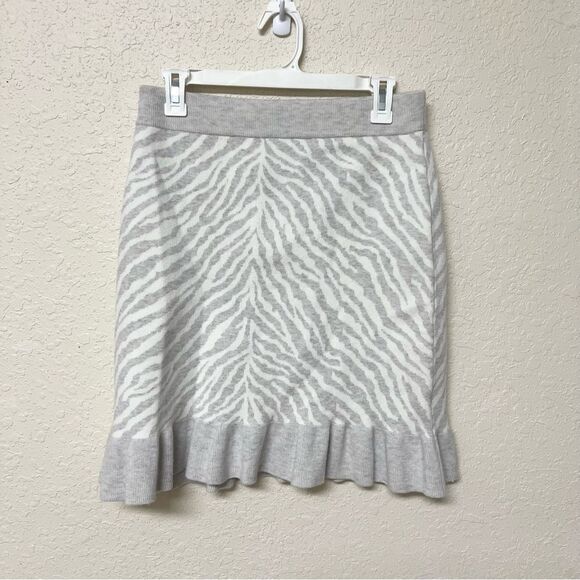 NWT Anthropologie Dolan Left Coast Zebra Ruffled Knit Skirt Wool White Gray Sz M - Picture 1 of 7